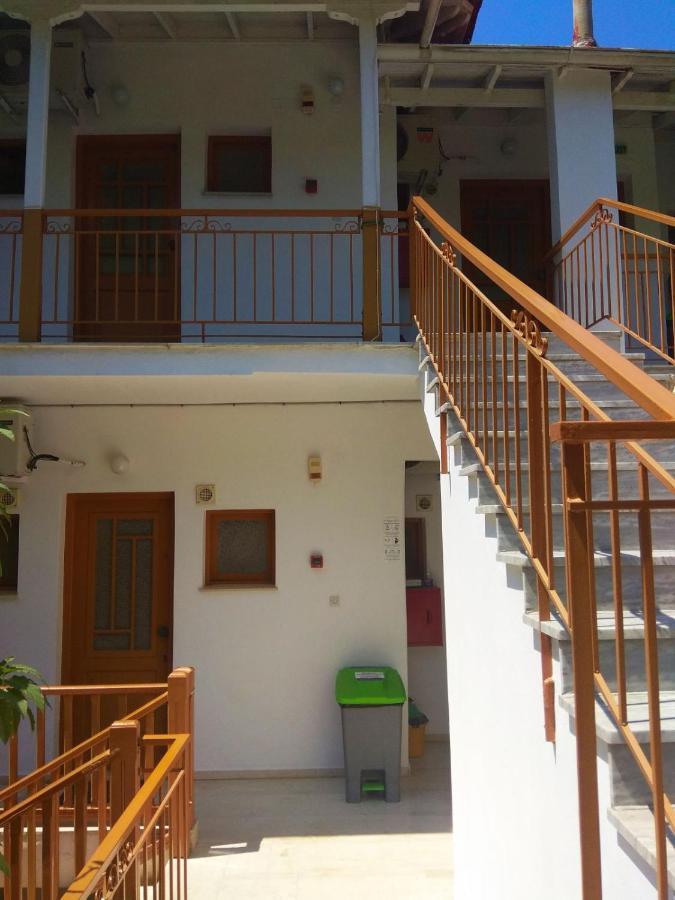 Kostas Ii * Vasilikí